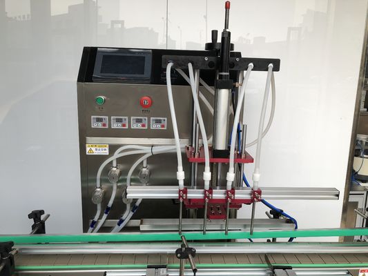 Acero inoxidable SUS304 Máquina de llenado con bomba de engranajes Cuatro cabezas