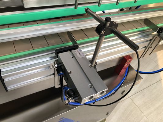 Acero inoxidable SUS304 Máquina de llenado con bomba de engranajes Cuatro cabezas