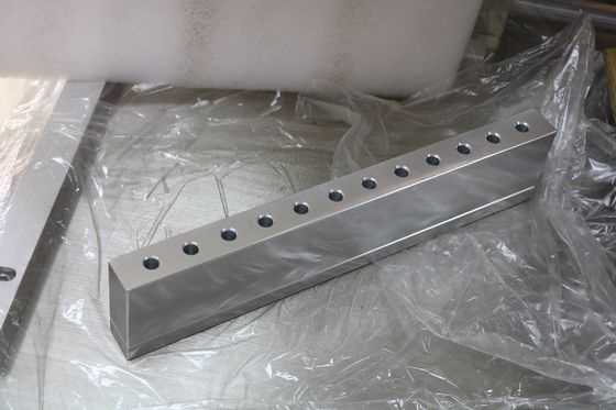 Pluma de espuma Molde de lápiz labial personalizado de aleación de aluminio de doce agujeros