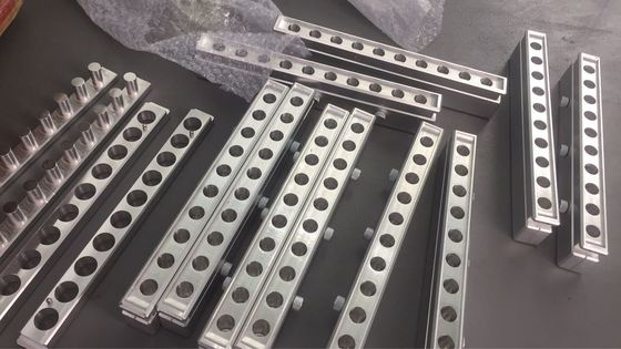 10 agujeros Vermicelli Molde de lápiz labial personalizado con una sola cavidad con varias cavidades