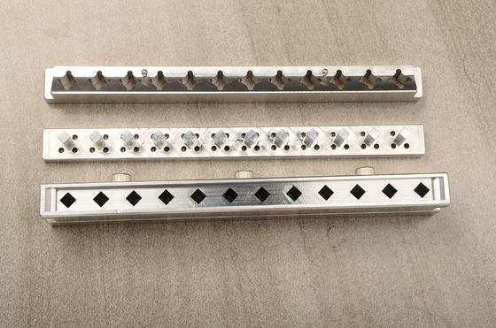 12 agujero Diy lápiz labial Molde de lápiz labial duro molde de formación de aleación de aluminio