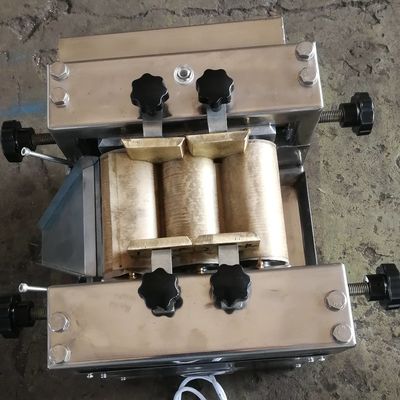 Máquina de molienda de lápiz labial Laboratorio S65 Máquina de molienda de tres rodillos