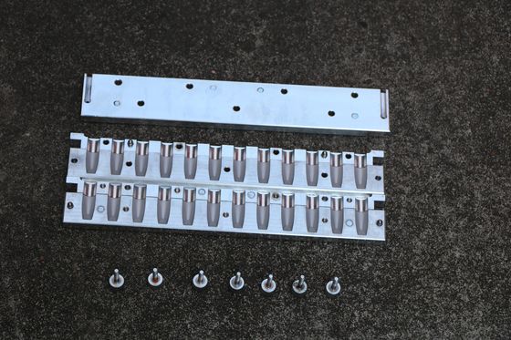 Línea de producción de lápiz labial de doble color con bordes Molde con 12 agujeros
