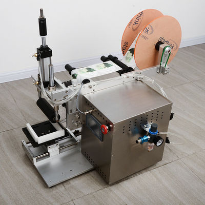 Máquina de etiquetado cosmético semiautomático para botellas planas 750*500*550MM