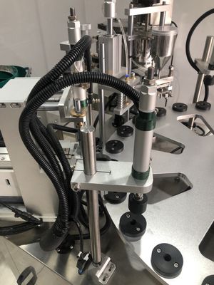 SUS304 Máquina de llenado de plato giratorio de línea de producción automática personalizada Eyeliner