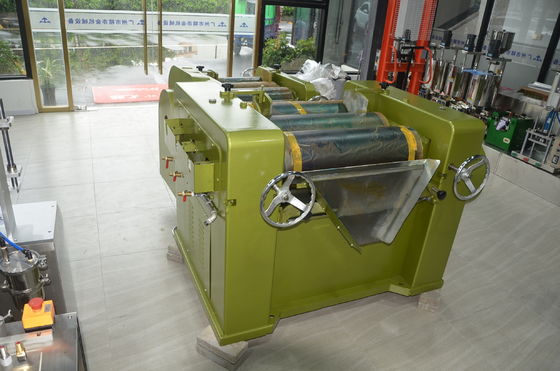 Máquina de molienda de lápiz labial Laboratorio S150 Máquina de molienda de tres rodillos