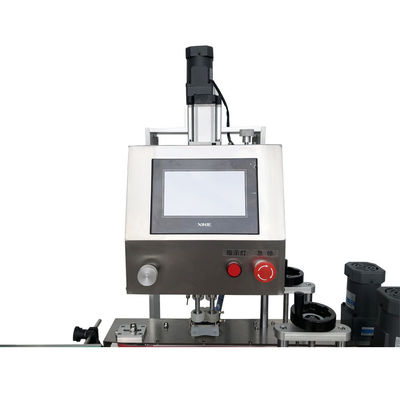 Servo automático Máquina de tapado de botellas de plástico de alta velocidad Máquina de tapado de servo automático completo 20-50 pcs / min