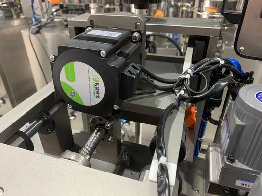 Línea de producción de lápiz labial lápiz labial de adhesivo solidificante máquina de hilado de tubos 1300 * 400 * 1300mm