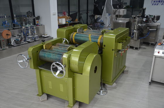 S260 Material de lápiz labial Molinero de tres rodillos 380V 220V 50Hz