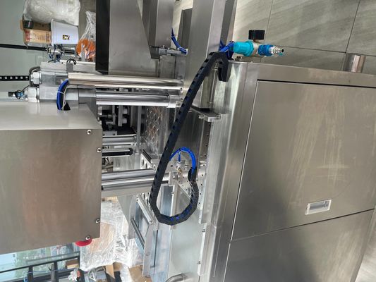 Máquina de prensado de polvo de rubor totalmente automática con 3 moldes/minuto